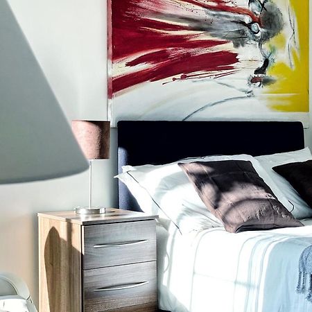 Artistic And Luxurious Apt With Sea View. Beach Side Swansea Dış mekan fotoğraf