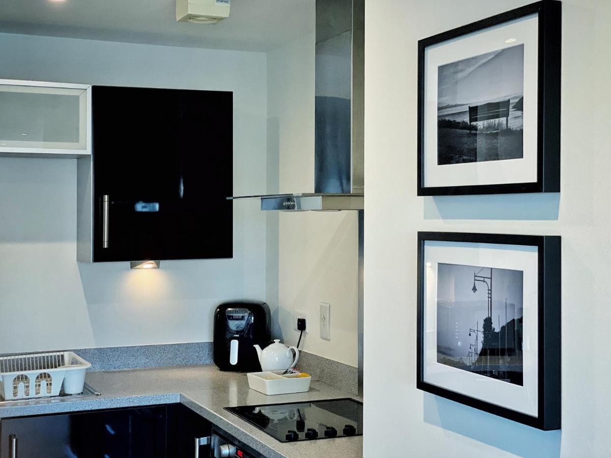 Artistic And Luxurious Apt With Sea View. Beach Side Swansea Dış mekan fotoğraf