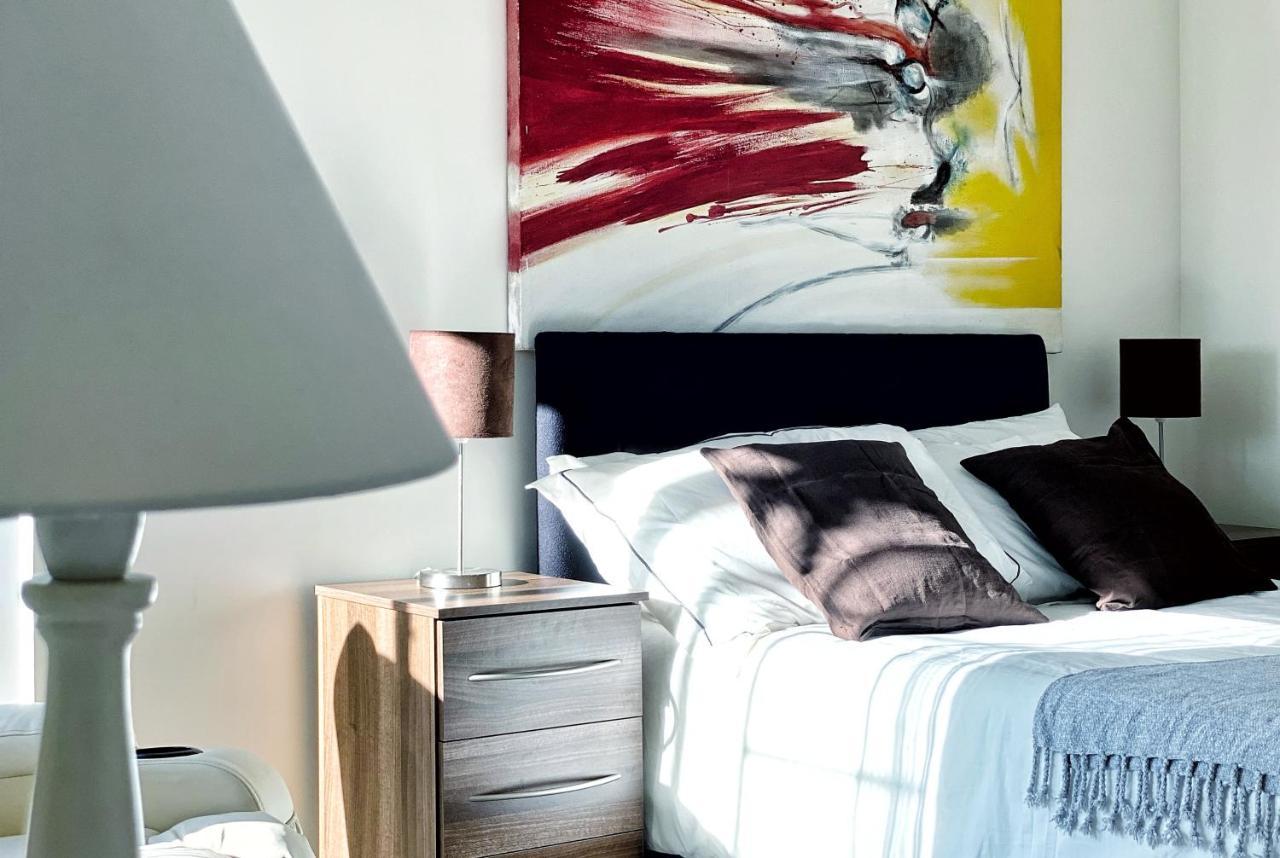 Artistic And Luxurious Apt With Sea View. Beach Side Swansea Dış mekan fotoğraf