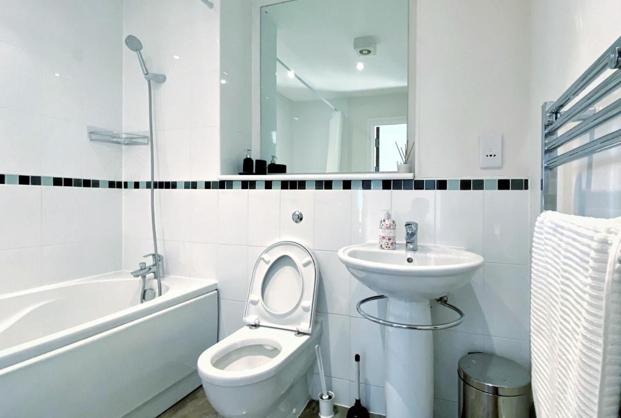 Artistic And Luxurious Apt With Sea View. Beach Side Swansea Dış mekan fotoğraf